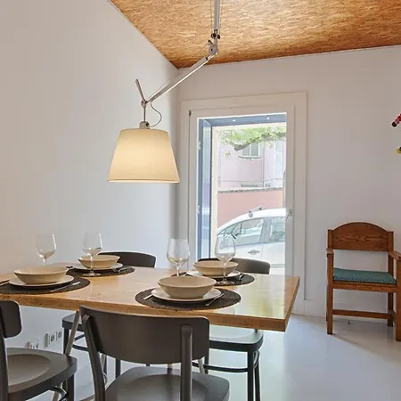 Apartment Bmyguest - 28 Tram Estrela Designers *