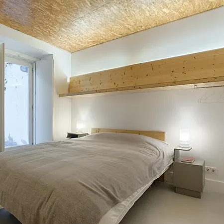 Apartment Bmyguest - 28 Tram Estrela Designers *