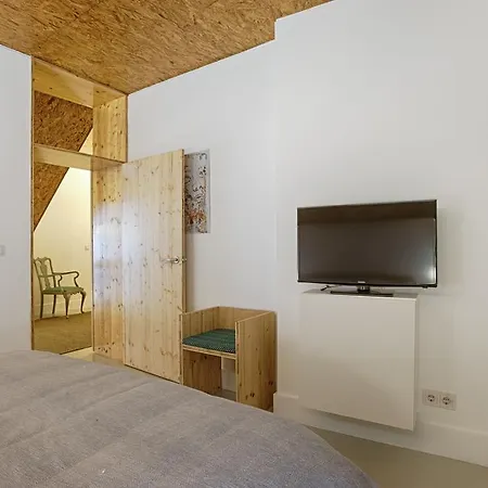 Apartment Bmyguest - 28 Tram Estrela Designers *